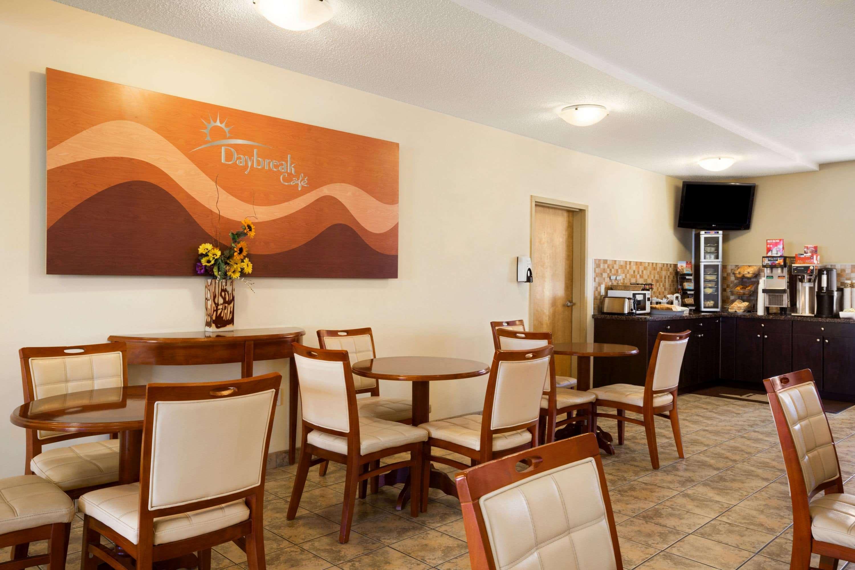 Days Inn By Wyndham Bonnyville Екстериор снимка