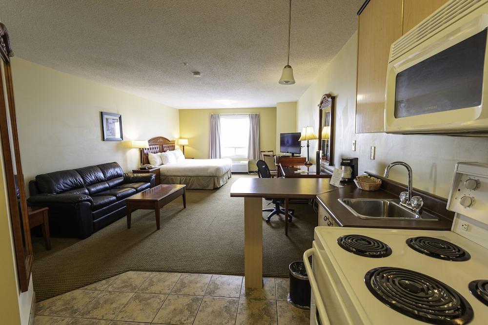 Days Inn By Wyndham Bonnyville Екстериор снимка
